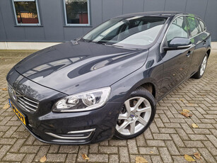 Volvo V60 2.0 T5 Momentum