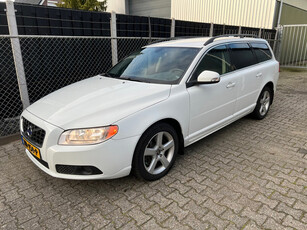 Volvo V70 2.4 D5 Momentum export