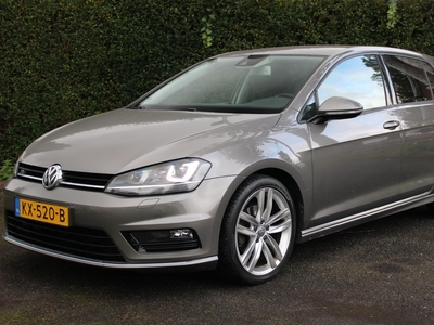 VOLKSWAGEN GOLF 1.4 TSI ACT R-Line - Navigatie - Xenon - LM velgen - 1/2 Leder - Cruise Control - Stoelverwarming - Massagestoel