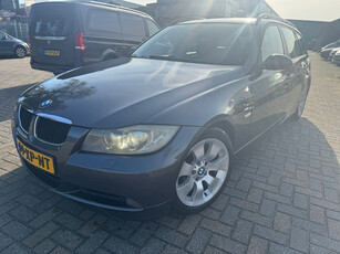 BMW 3 Serie Touring 318i High Executive