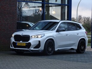 BMW X1 xDrive23i TREKHAAK 4 cil 218 pk LM 19'' De 20 '' is