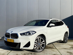 BMW X2 xDrive25e M-Sport / Panoramadak / LED / Head-Up / Keyless