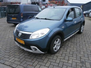 Dacia Sandero 1.6 Lauréate (bj 2009)