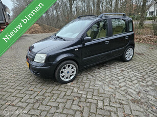 Fiat Panda 1.2 Dynamic dubbel pano dak luxe uitvoering!!!