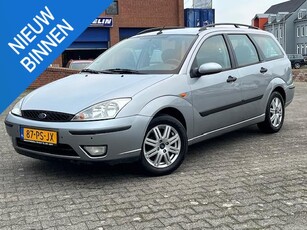 Ford Focus Wagon 1.6-16V Futura, trekhaak, leder, ECC