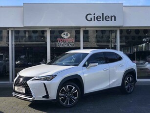 Lexus UX 250h 184pk Preference Line | Dodehoekherkenning, Parkeersensoren, Keyless, 18 inch, CarPlay, Stoel + Stuurverwarming