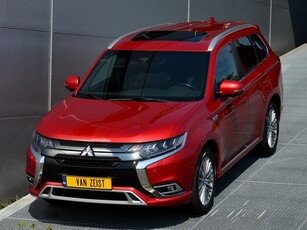 Mitsubishi Outlander PHEV 2.4 INSTYLE 4WD PLUG IN HYBRID