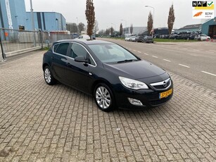 Opel Astra 1.4 Turbo Cosmo