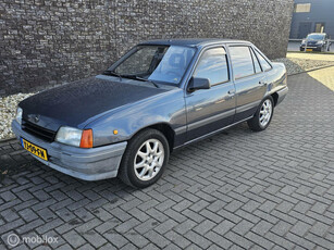 Opel Kadett 1.6i LS kat. Automaat, Apk = 23-05-2026!