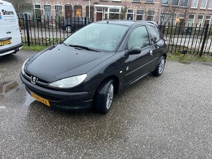 Peugeot 206 1.4 X-Design! Nw distributie! 2005!