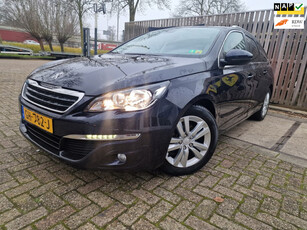 Peugeot 308 SW 1.2 PureTech Blue Lease Executive/aico/nap/panorama/navi/parkeersensoren/rijd schakelt perfect/inruilen is mogelijk