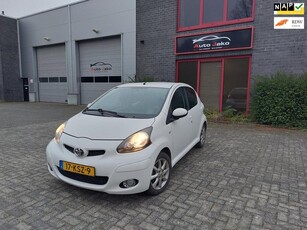 Toyota Aygo 1.0-12V Comfort // Auto rijdt en schakelt goed