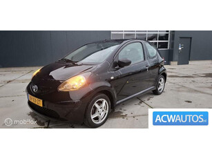 Toyota Aygo 1.0-12V ( schade)