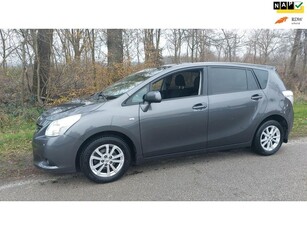 Toyota Verso 1.8 VVT-i Dynamic Business