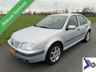 Volkswagen Bora 1.6 NL auto, 1e eigenaar,100% VW onderhouden