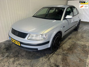 Volkswagen Passat 1.8-5V