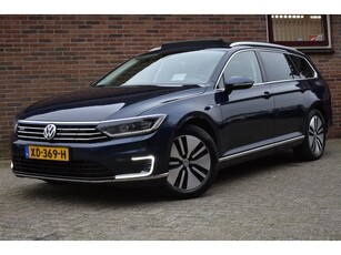 Volkswagen Passat Variant 1.4 TSI GTE '16 LED Pano Clima