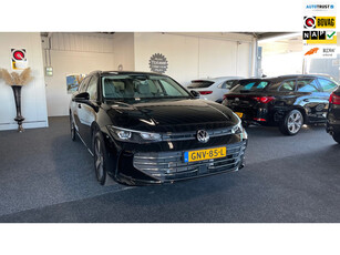 Volkswagen Passat Variant 1.5 eTSI Business, Nav, Climate, Cruise, Carplay, Trekhaak, Alcantara, Trekhaak.