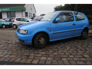 Volkswagen Polo 1.4 apk tot 11-12-2025 licht blauw 288 dkm