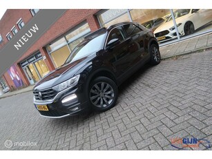 Volkswagen T-Roc 1.5 TSI Pano/Navi/Airco/Carplay/Automaat