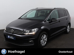 Volkswagen Touran 1.5 TSI Highline Automaat | Stoelverwarming | Adaptive Cruise Control | Parkeersensoren | Apple CarPlay