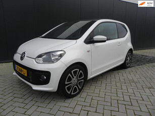 Volkswagen Up! 1.0 groove up! BlueMotion Airco Leer Panorama