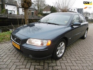 Volvo S60 2.0T 180pk Automaat Clima Navi Trekhaak 1600kg