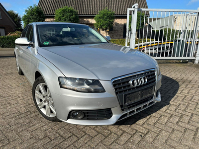 Audi A4 Limousine 1.8 TFSI .