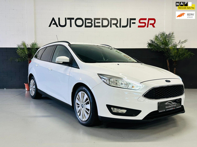 Ford Focus Wagon 1.0 Titanium Navigatie!! Cruise Controle!! Stoelverwarming!