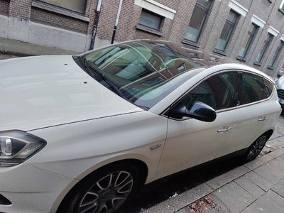 Lancia Delta te koop wegens verhuis naar het buitenland