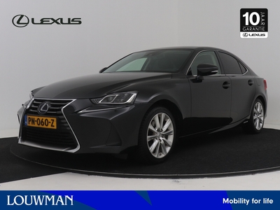 LEXUS IS-SERIE 300h Luxury Line | Mark Levinson | Stoelverwarming en -ventilatie | Safety System+ |