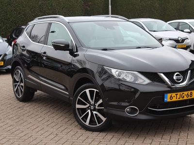 NISSAN QASHQAI 1.2 Premier Edition / Panoramadak / 360Camera / Keyless / DAB / Cruise Control / 19''