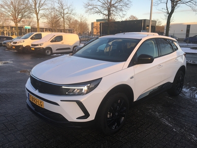 OPEL GRANDLAND 1.2 Turbo 130PK Level 2 Automaat | Trekhaak | Stuurwiel verwarmd | Voorstoelen verwarmd | Parkeersensor v+a |