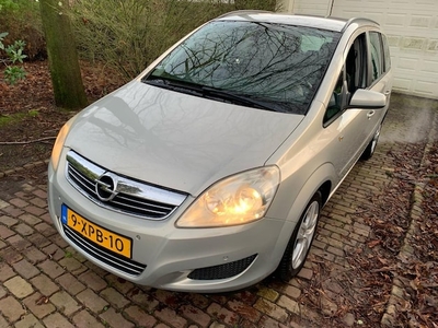 Opel Zafira Benzine