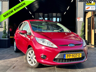 Ford Fiesta 1.6 Ghia |APK |Stoelverwarming| Luxe uitvoering