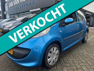 Peugeot 107 1.0-12V XS Automaat apk 28-11-2025 airco 5 drs