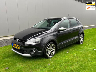 Volkswagen POLO 1.4-16V Cross 2011. 5 deurs/Clima/Cruise/Elek pakket