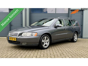 Volvo V70 2.4D 5 Cilinder Edition | AUTOMAAT | Trekhaak | Panoramadak | Cruise Control | Goed Onderhouden | Nette Auto |