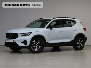 Volvo XC40 2.0 B4 Plus Dark / Trekhaak / Elek. stoelen / Stuur+stoel verwarming / Harman Kardon / Elek. verwarmde voorruit /