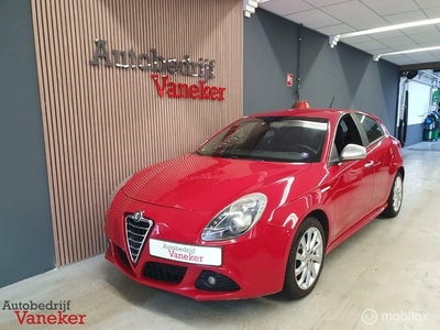 Alfa Romeo Giulietta 1.4T 170PK Aut Sport Sport stoelenNAP