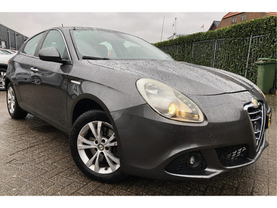 Alfa Romeo Giulietta 2.0 JTDM 164pk Turismo Navi/Climate/Leer/Lmv