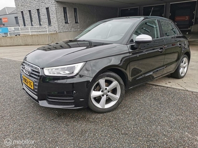 Audi A1 Sportback 1.0 TFSI Sport S line Navi / Xenon / Pdc