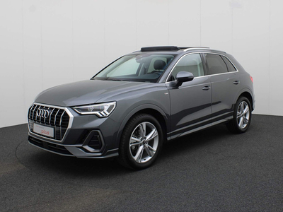 Audi Q3 35 TFSI/150PK S Line · Panoramadak · Parkeersensoren + camera · Stoelverwarming