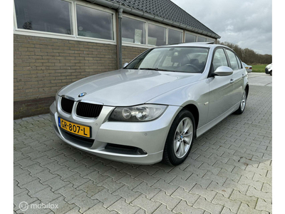 BMW 3-serie 318i