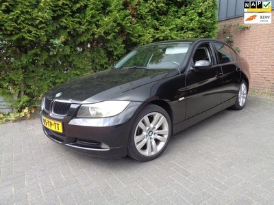 BMW 3-serie 318i High Executive,Clima,PDC,Cruise control