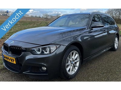 BMW 3 Serie Touring 320i Executive M 2012 184PK HEADUP