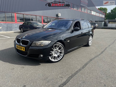 BMW 3-serie Touring 320i High Executive / LEER / NAVI / SP