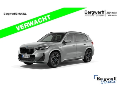 BMW X1 30e xDrive M-Sport - Trekhaak - Driving + Parking