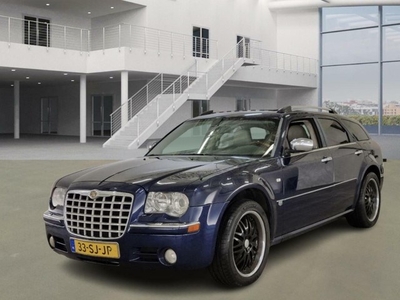 Chrysler 300C 5.7 V8 HEMI Schuifdak - Leder - Entertainment