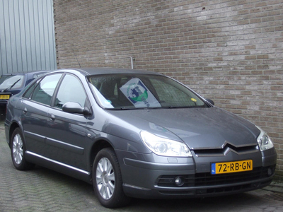 Citroen C5 2.0-16V Exclusive - Climate & Cruise control - Trekhaak -